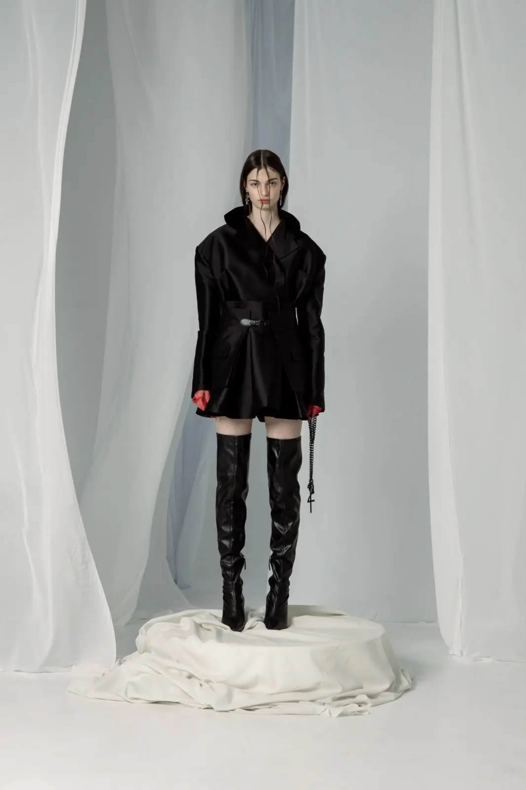 Fotografija 5 od 5 — 2I Belt Skirt