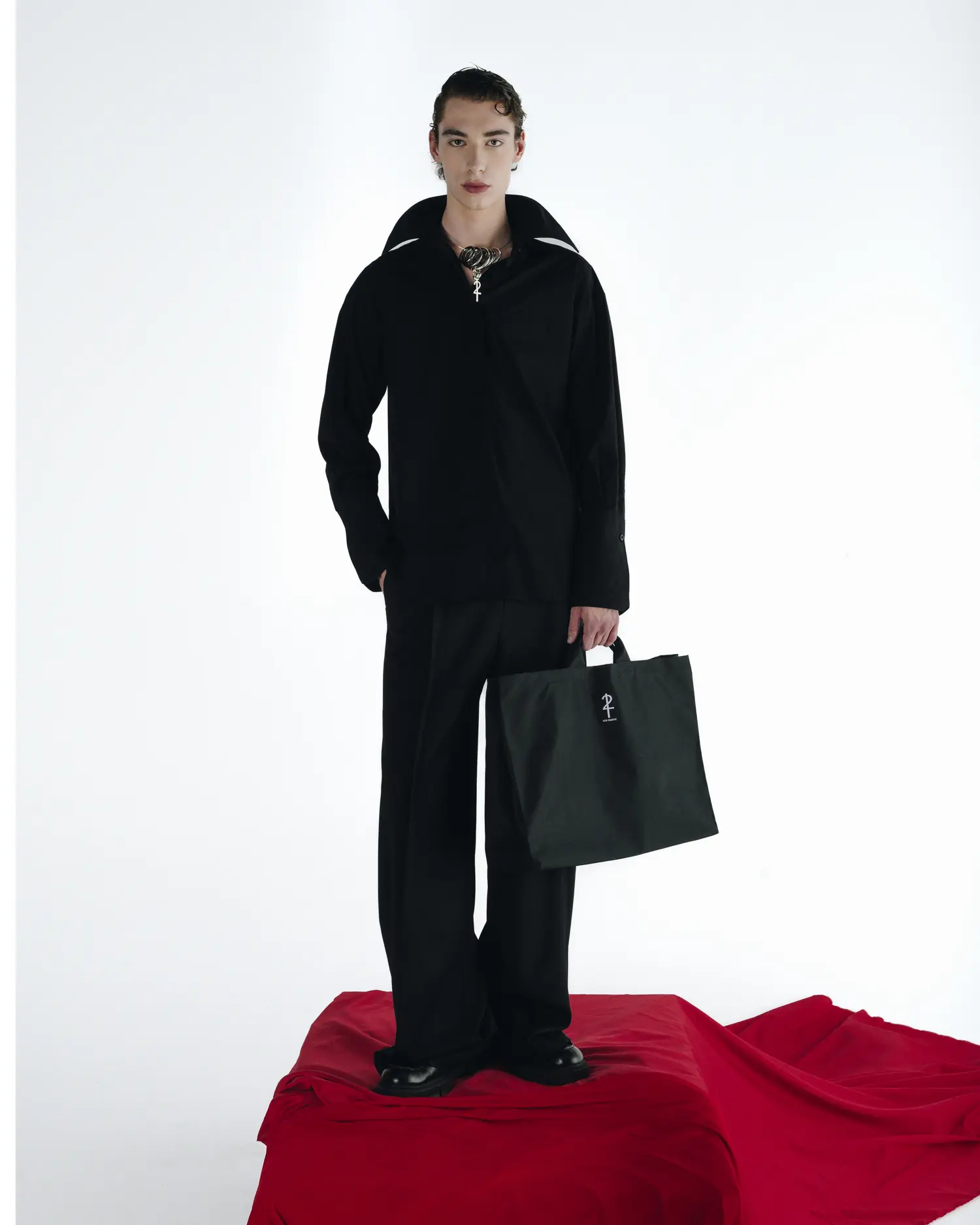 2I Classic Large Tote Bag — Black