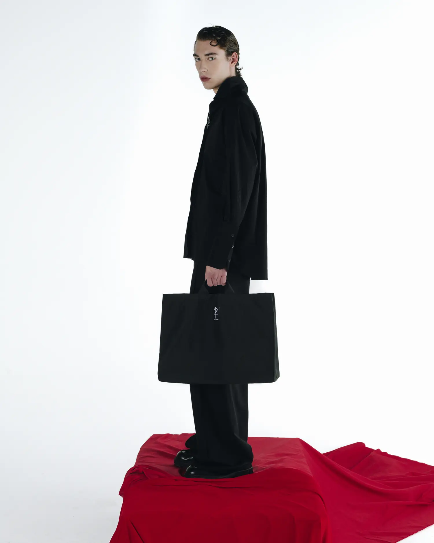 Photo 2 of 4 — 2I Classic Large Tote Bag