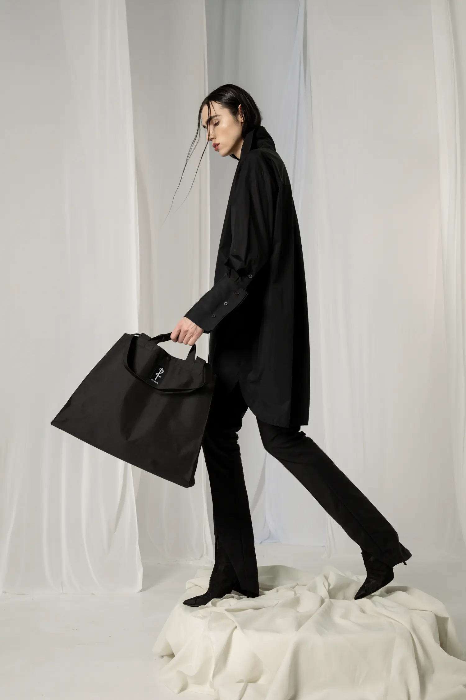 Photo 3 of 7 — 2I Large Tote Bag
