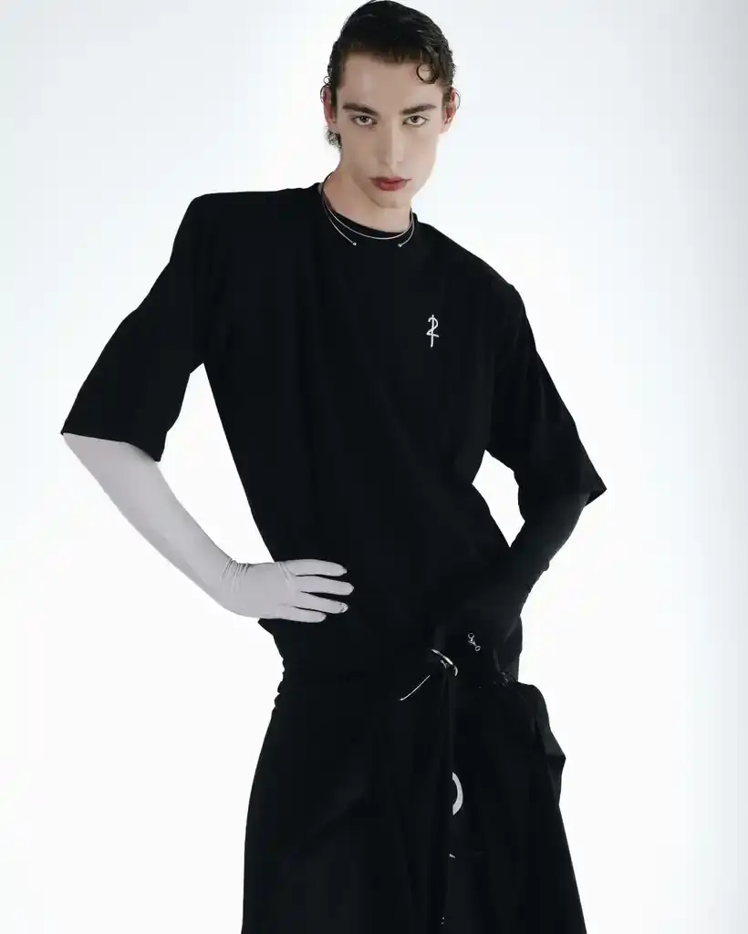 Fotografija 5 od 8 — 2I Oversized Shoulder Pad T-Shirt