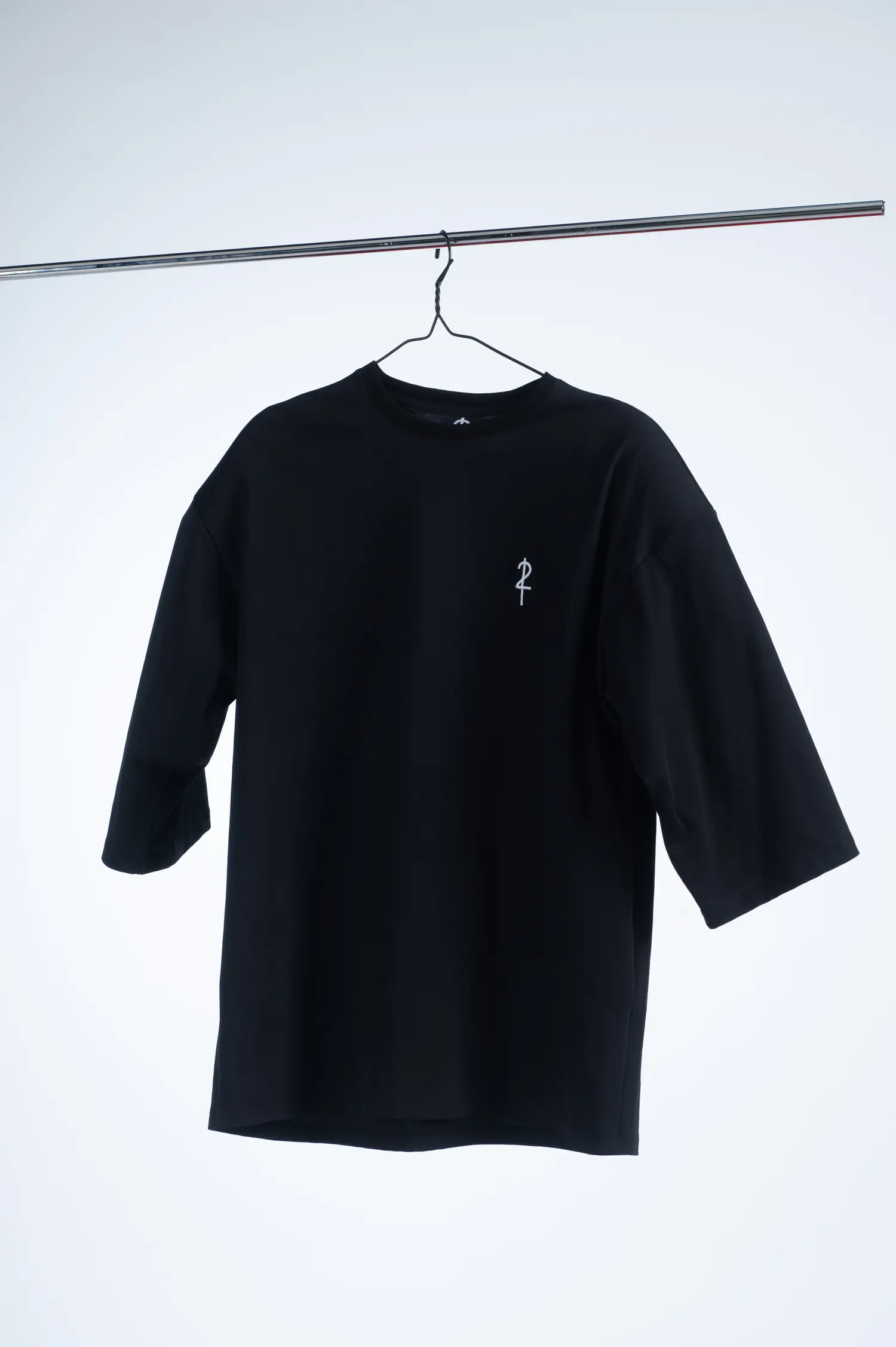 Fotografija 6 od 8 — 2I Oversized Shoulder Pad T-Shirt