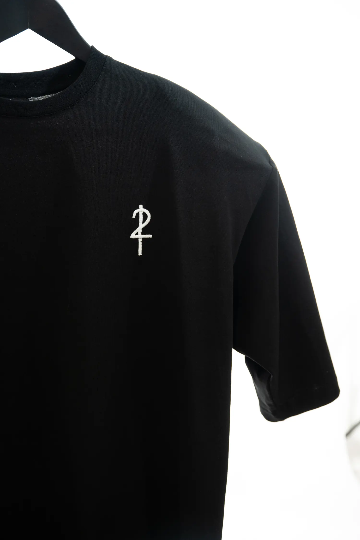 Fotografija 8 od 8 — 2I Oversized Shoulder Pad T-Shirt