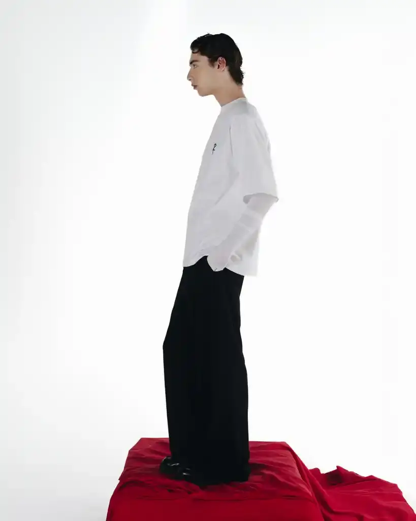 Fotografija 3 od 4 — 2I Oversized Shoulder Pad T-Shirt