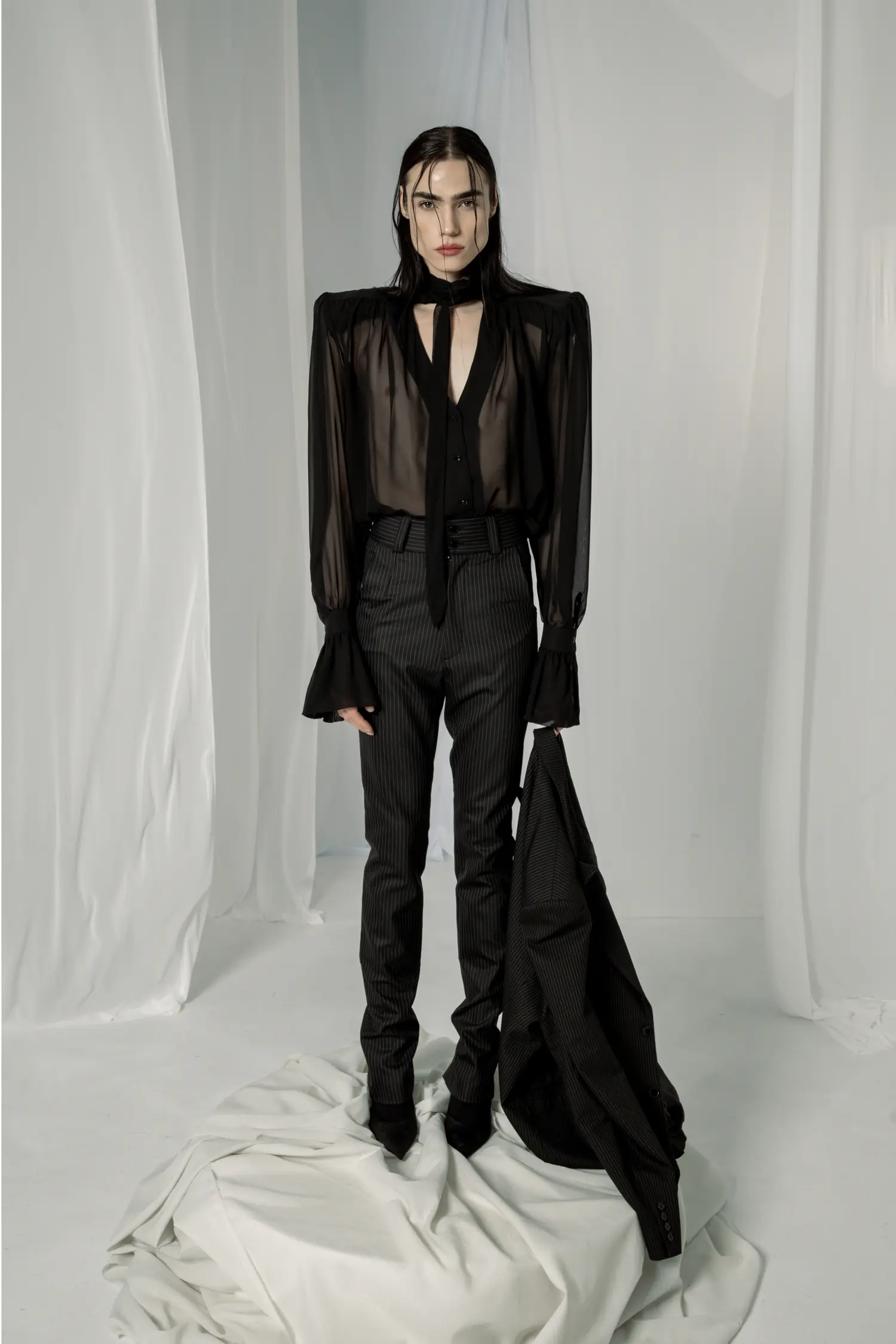 Fotografija 2 od 6 — 2I Statement Shirt