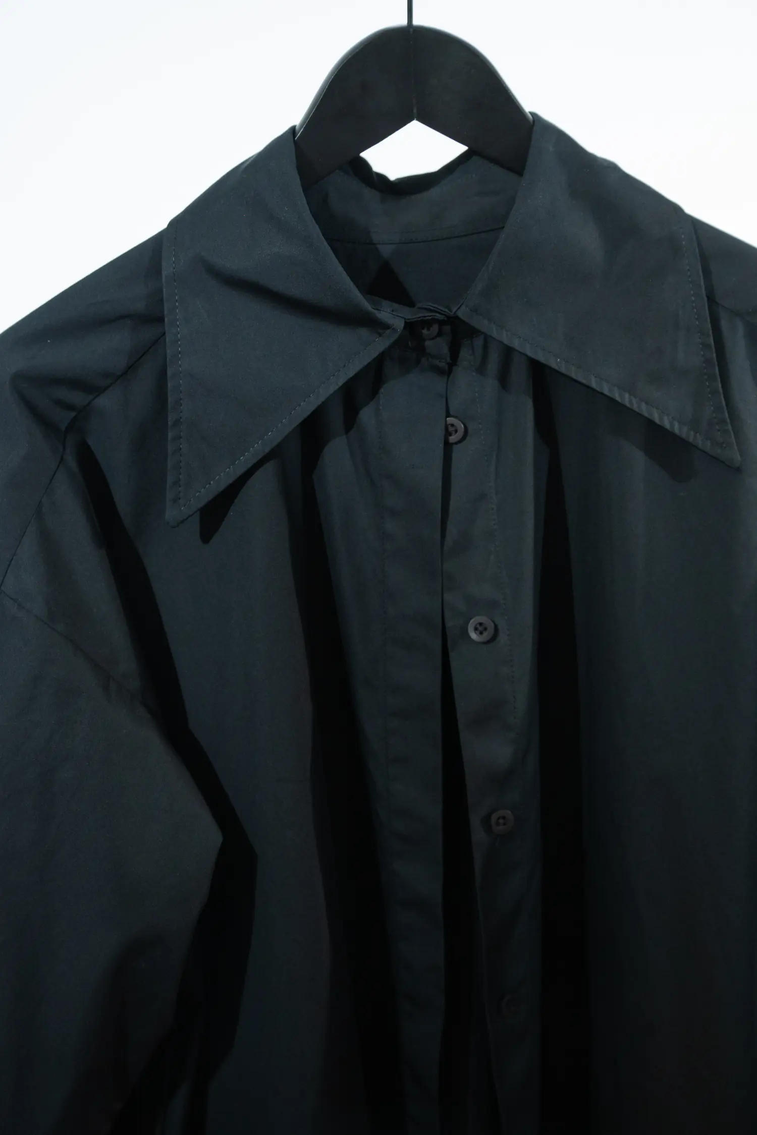 Fotografija 8 od 8 — Arrow Shirt