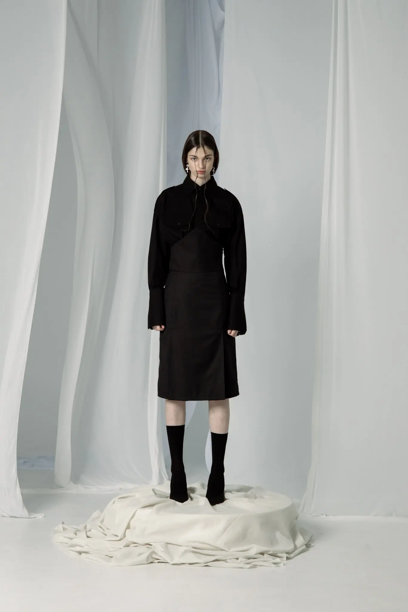 Fotografija 2 od 4 — Cabine Skirt