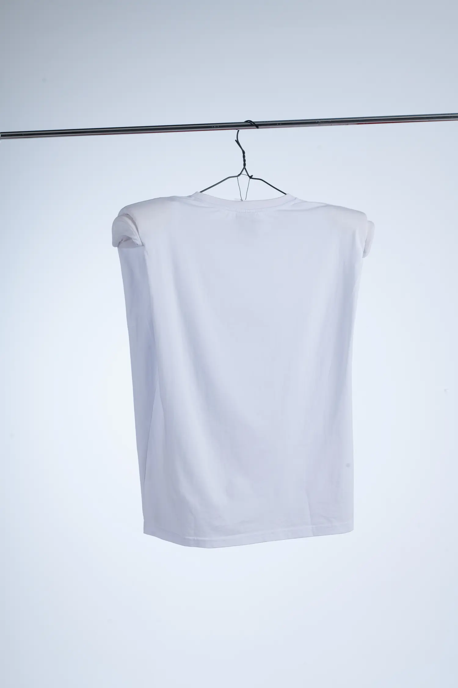 Fotografija 3 od 3 — Double Shoulder T-Shirt