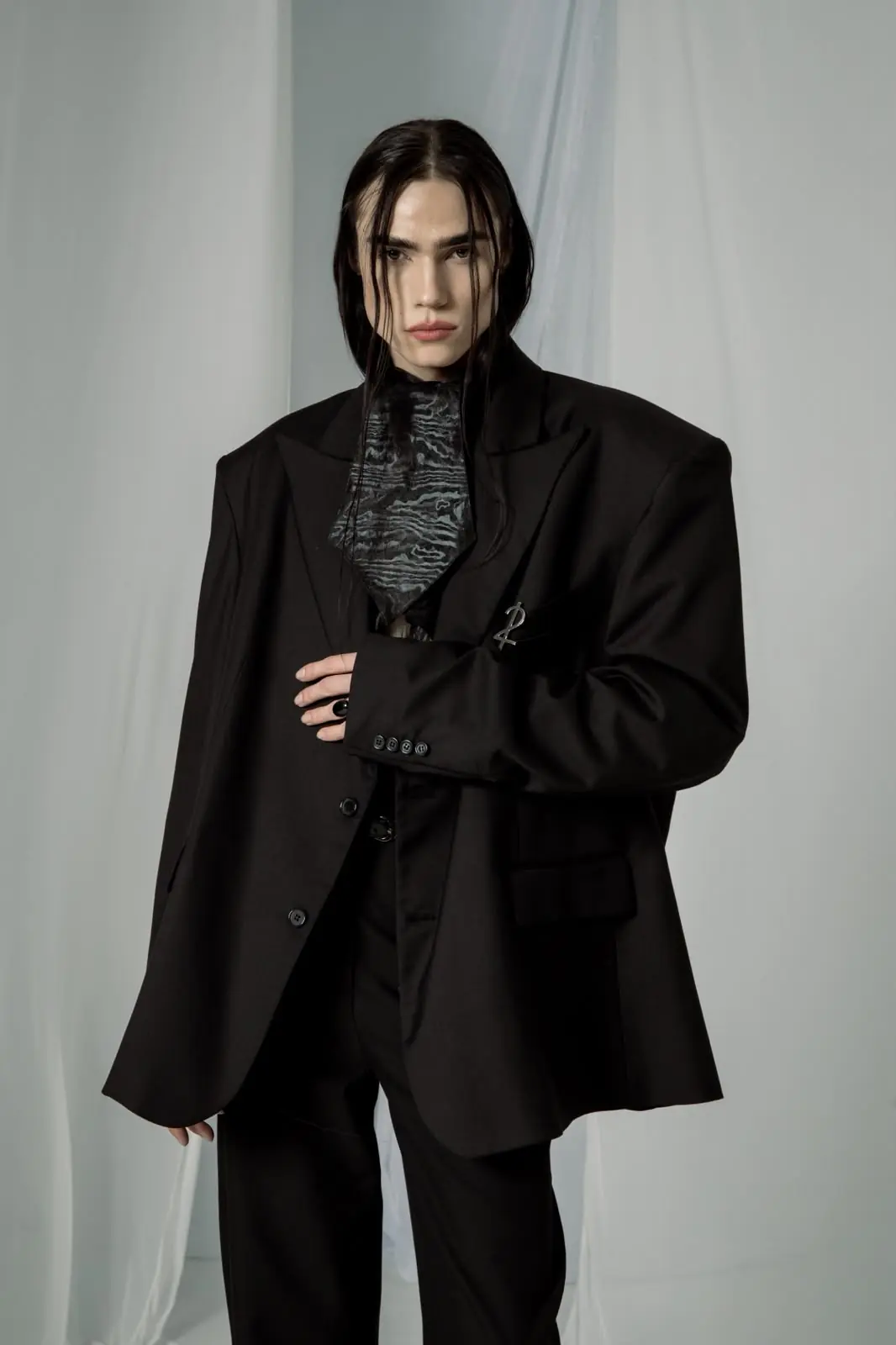 Graph Oversized Blazer — Crna