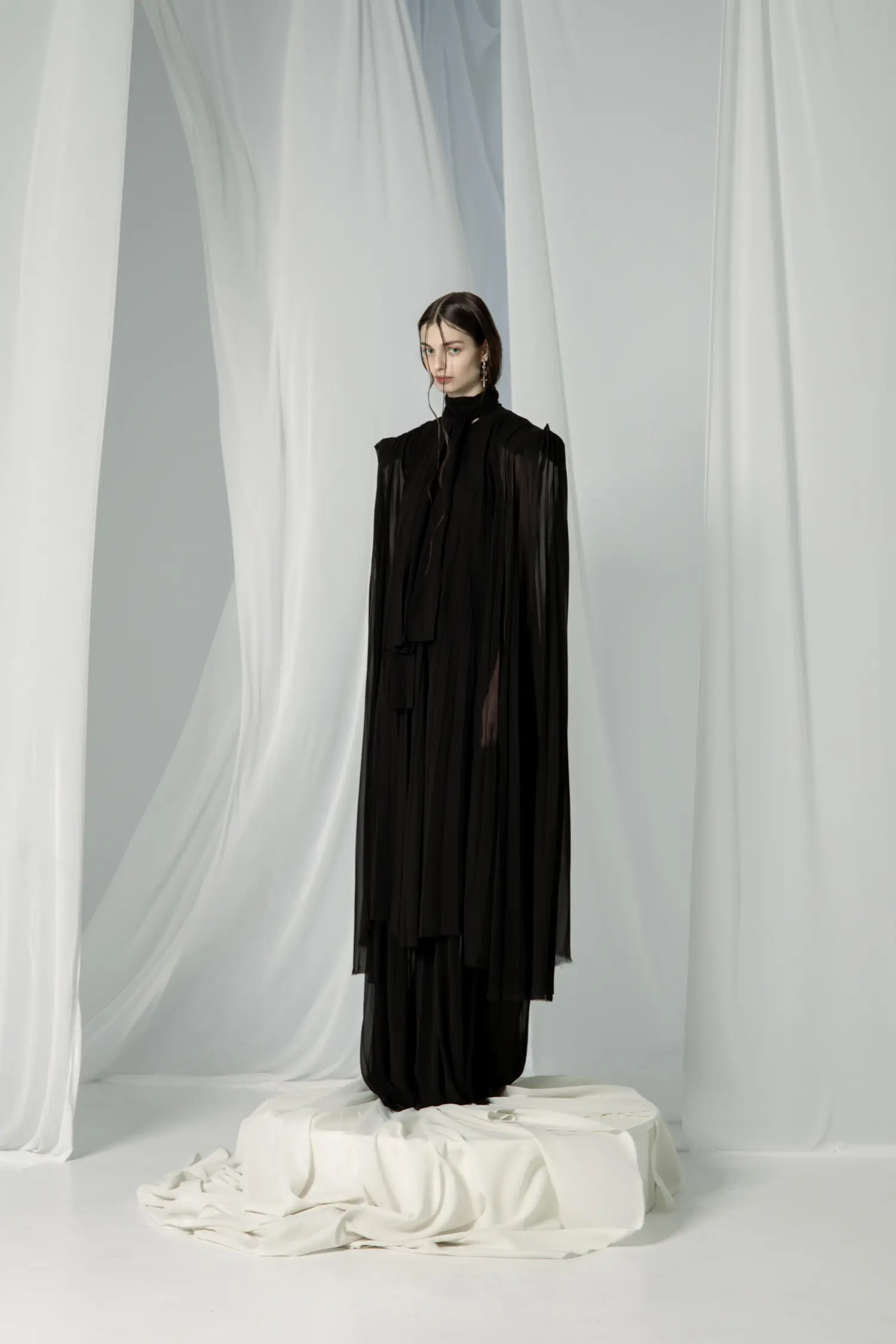 Fotografija 3 od 5 — Lilith Dress