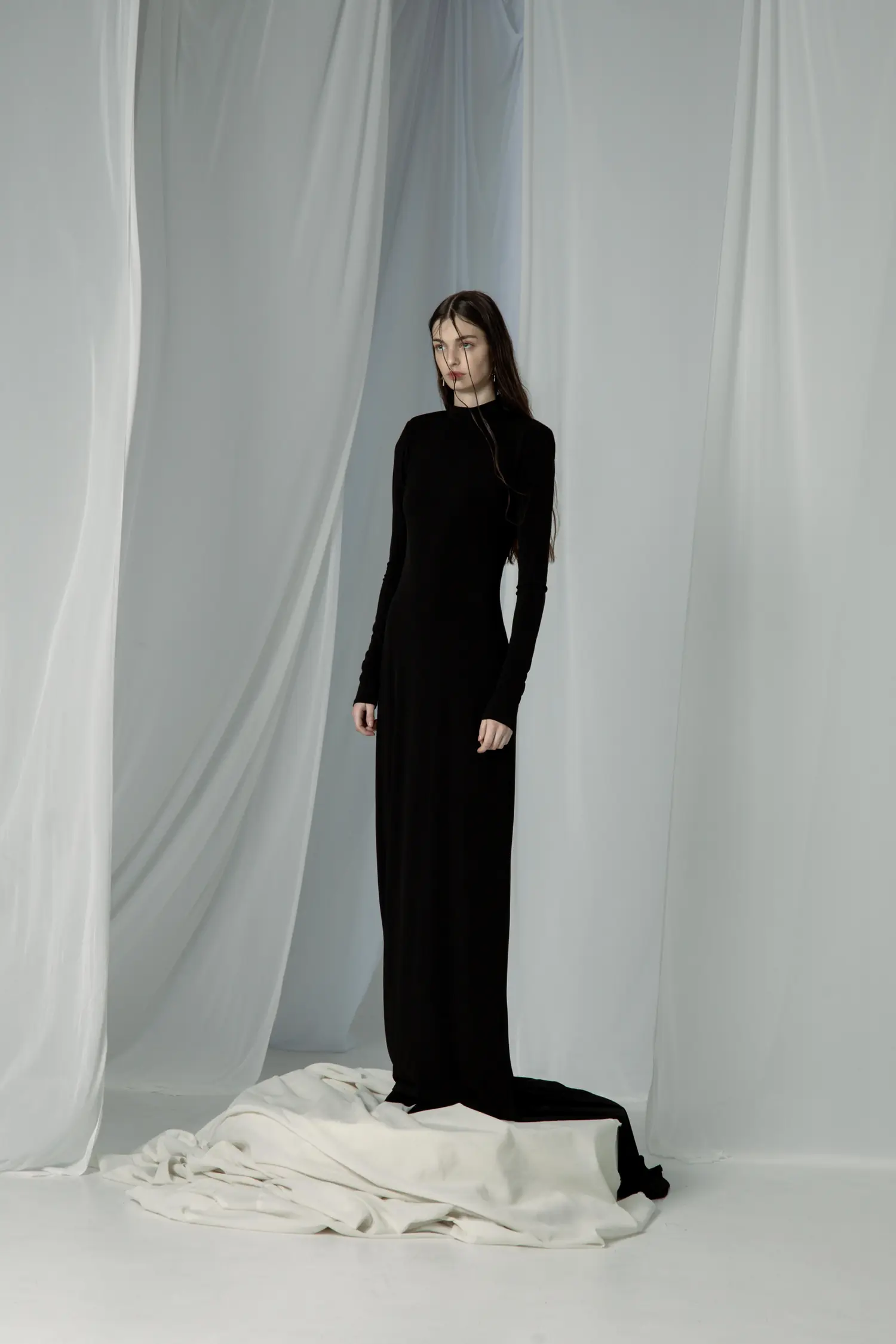 Fotografija 2 od 7 — Mort Dress