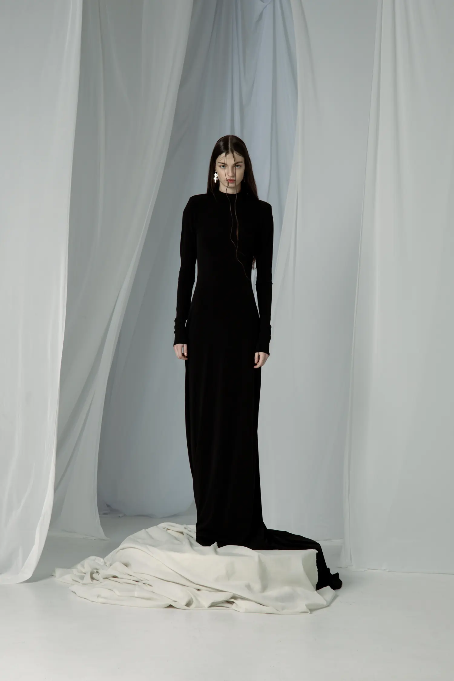Fotografija 3 od 7 — Mort Dress