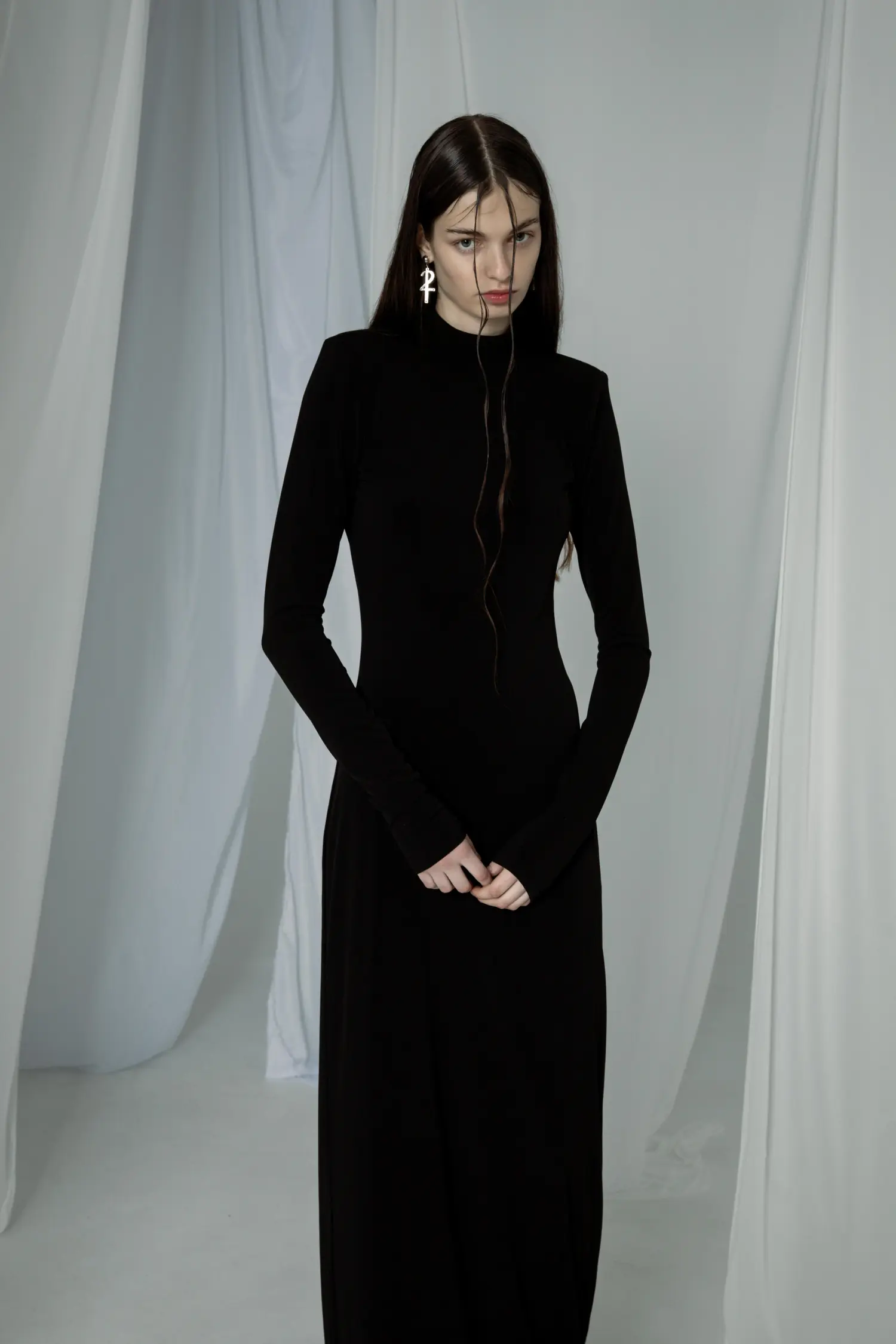 Fotografija 4 od 7 — Mort Dress