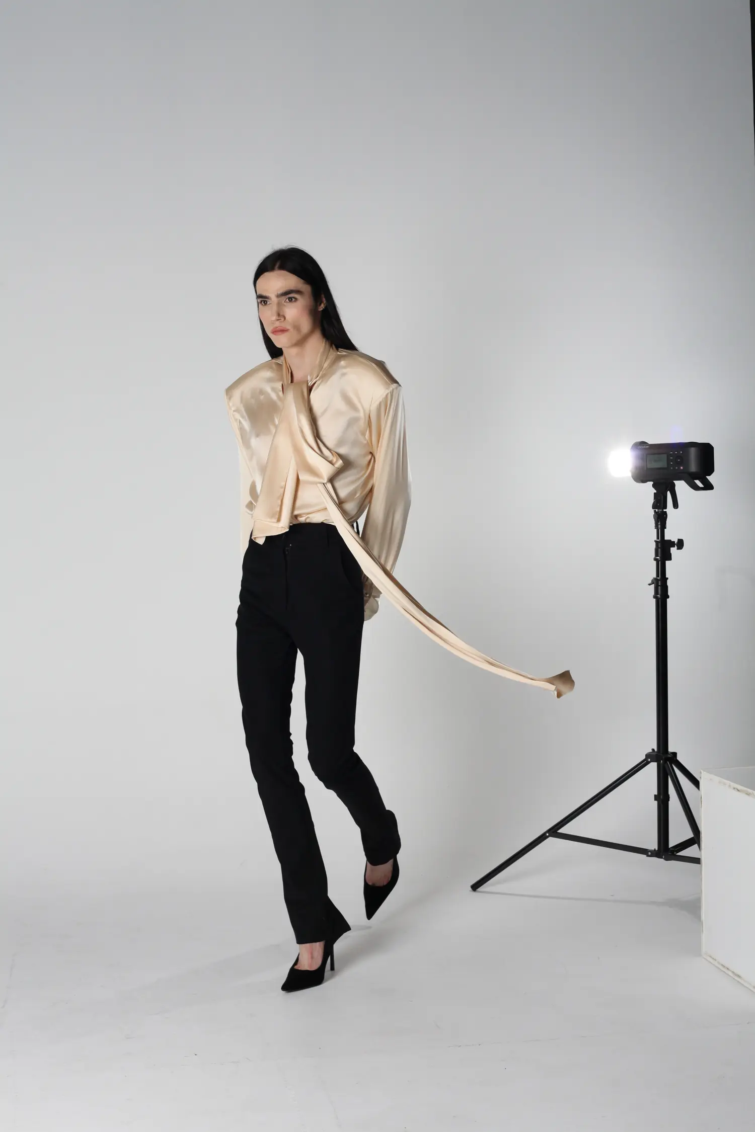 Fotografija 4 od 6 — Opera Trousers