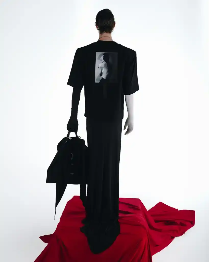 Fotografija 2 od 2 — Printed Oversized Shoulder Pad T-Shirt