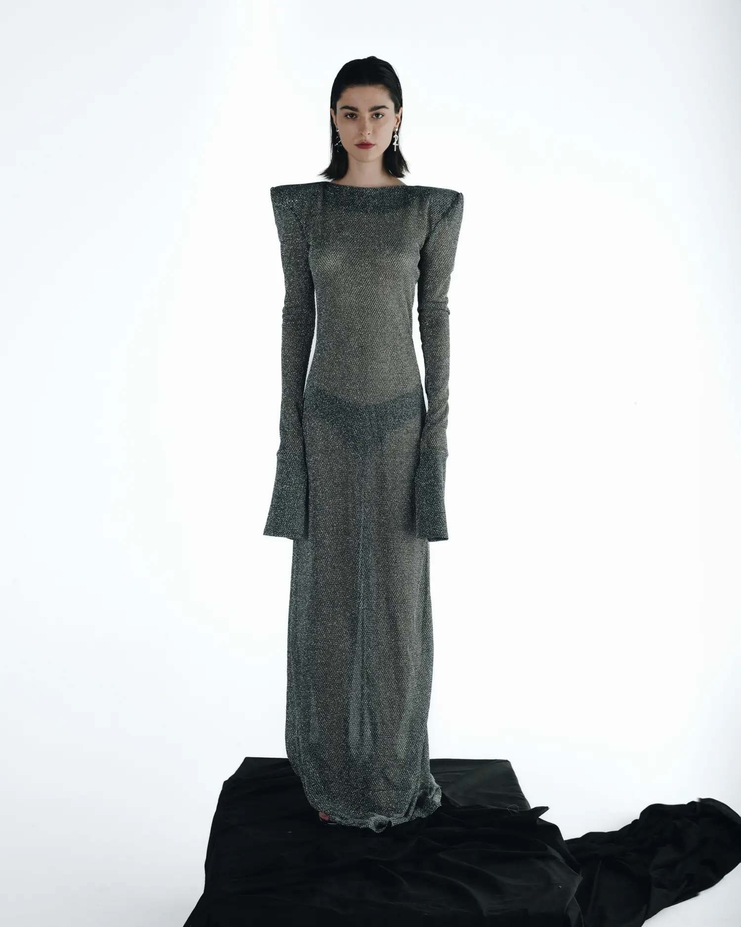 Fotografija 2 od 6 — Silver Threads Dress